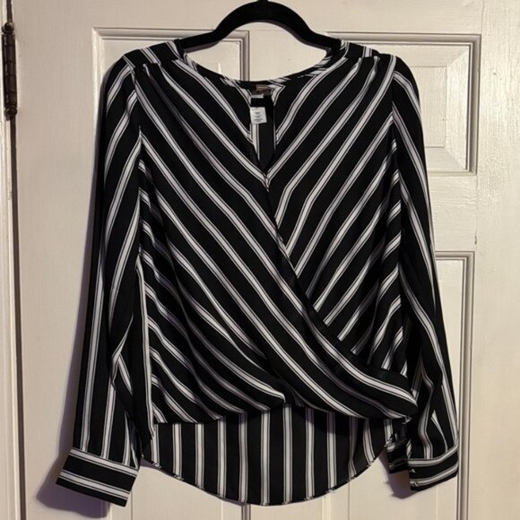 White House Black Market blouse - Picture 1 of 7
